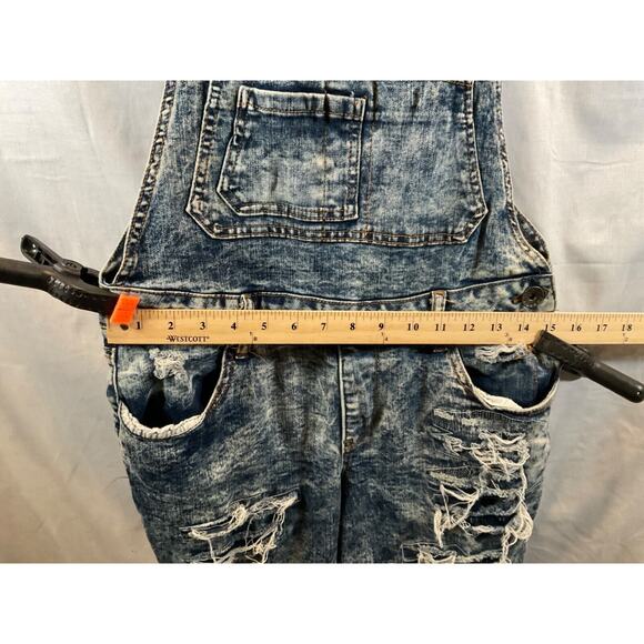 TTraffic Jeans Wear Women’s Distressed Short Bib Overalls Size 11 Cotton Blend - Picture 7 of 9